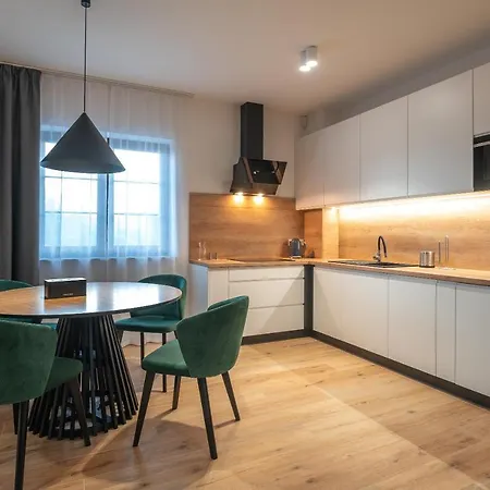 Woody - Smart Luxury Apartment