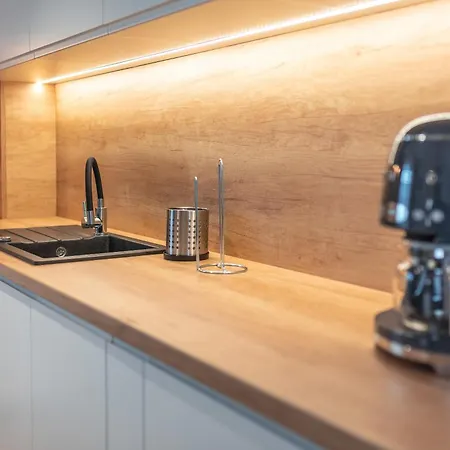 Woody - Smart Luxury Apartment